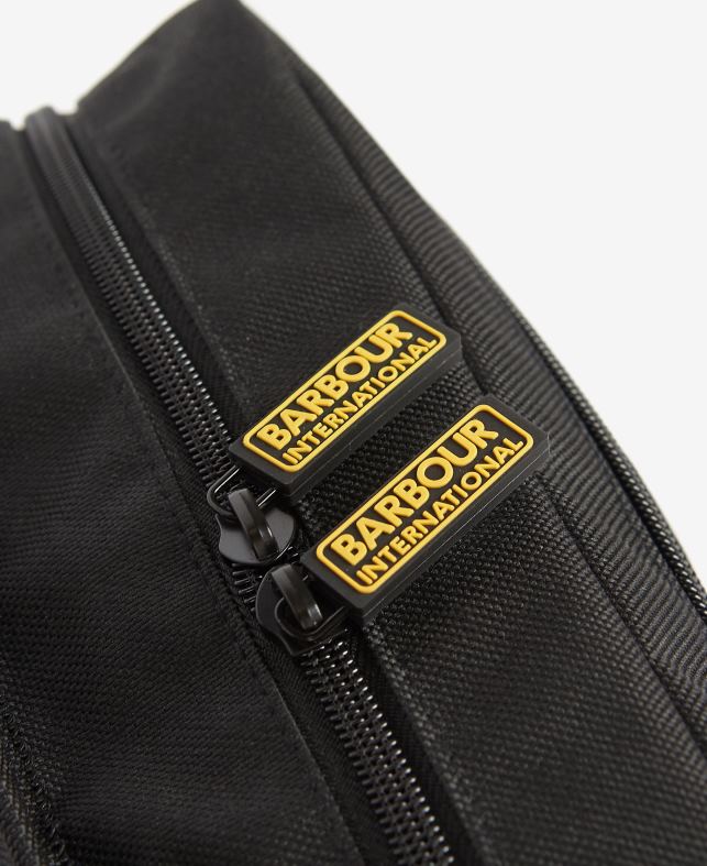 Barbour accesorios hombres negro clásico bolsa crossbody de carreras LH60R2213